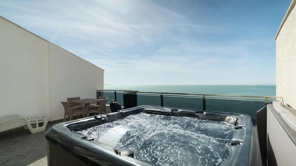 Apartamento Exclusive Seafront Duplex With Jacuzzi Durrës